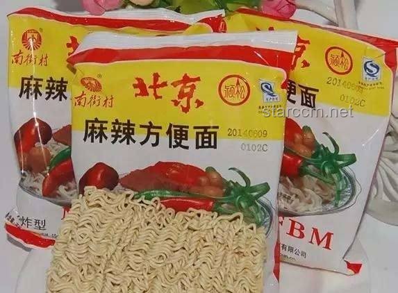 現(xiàn)在的食品科技發(fā)達(dá)，腐乳與方便面調(diào)料誰更勝一籌在“鮮”味比拼？
