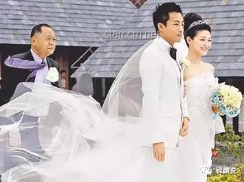 汪小菲婚禮現場獨家揭秘：新娘巧妙用手擋鏡頭，背后故事引人深思