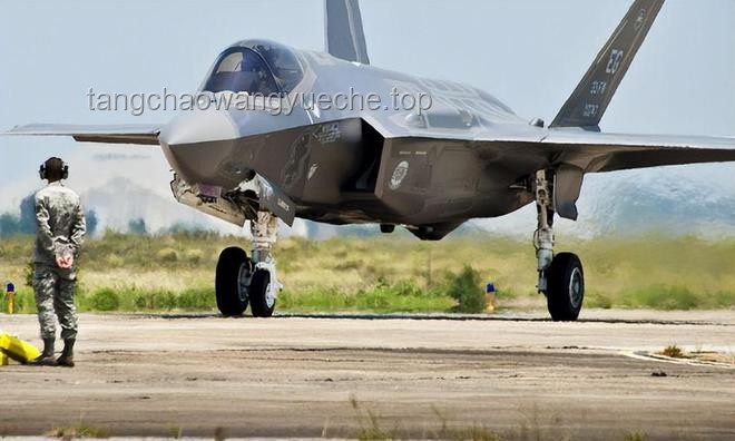 F35險(xiǎn)被擊落：美國(guó)軍事優(yōu)勢(shì)遭遇挑戰(zhàn)，恐慌情緒悄然蔓延