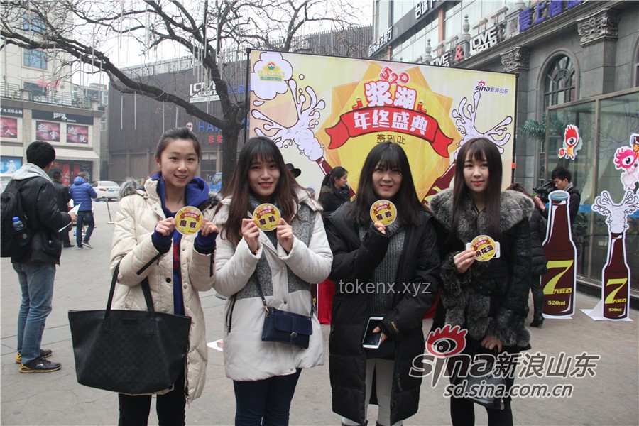 520愛的傳遞：女生以花為媒，夜市創(chuàng)新擺攤記
