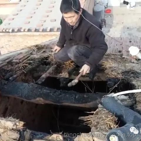 房頂的瓦片會滑落？還是你有辦法！?, 逆向思維, 跨界融合, 創新解決方案, 預防性設計