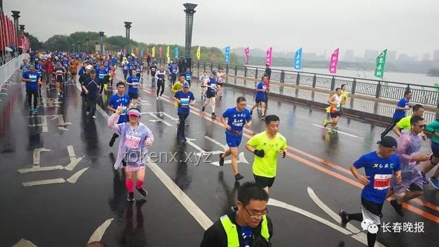 ??2025長(zhǎng)春馬拉松：跑動(dòng)未來(lái)，智馭賽道新風(fēng)尚???♂??