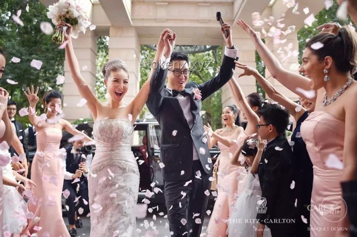 **【轟】那場讓本小姐親歷的婚禮風波！??**
