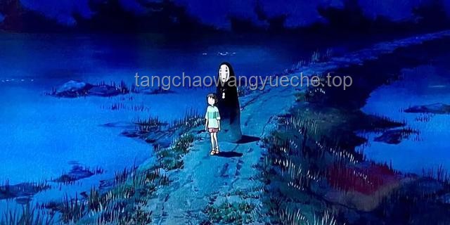 橋洞下的《千與千尋》：自然與奇幻、現實與隱喻的交織對比