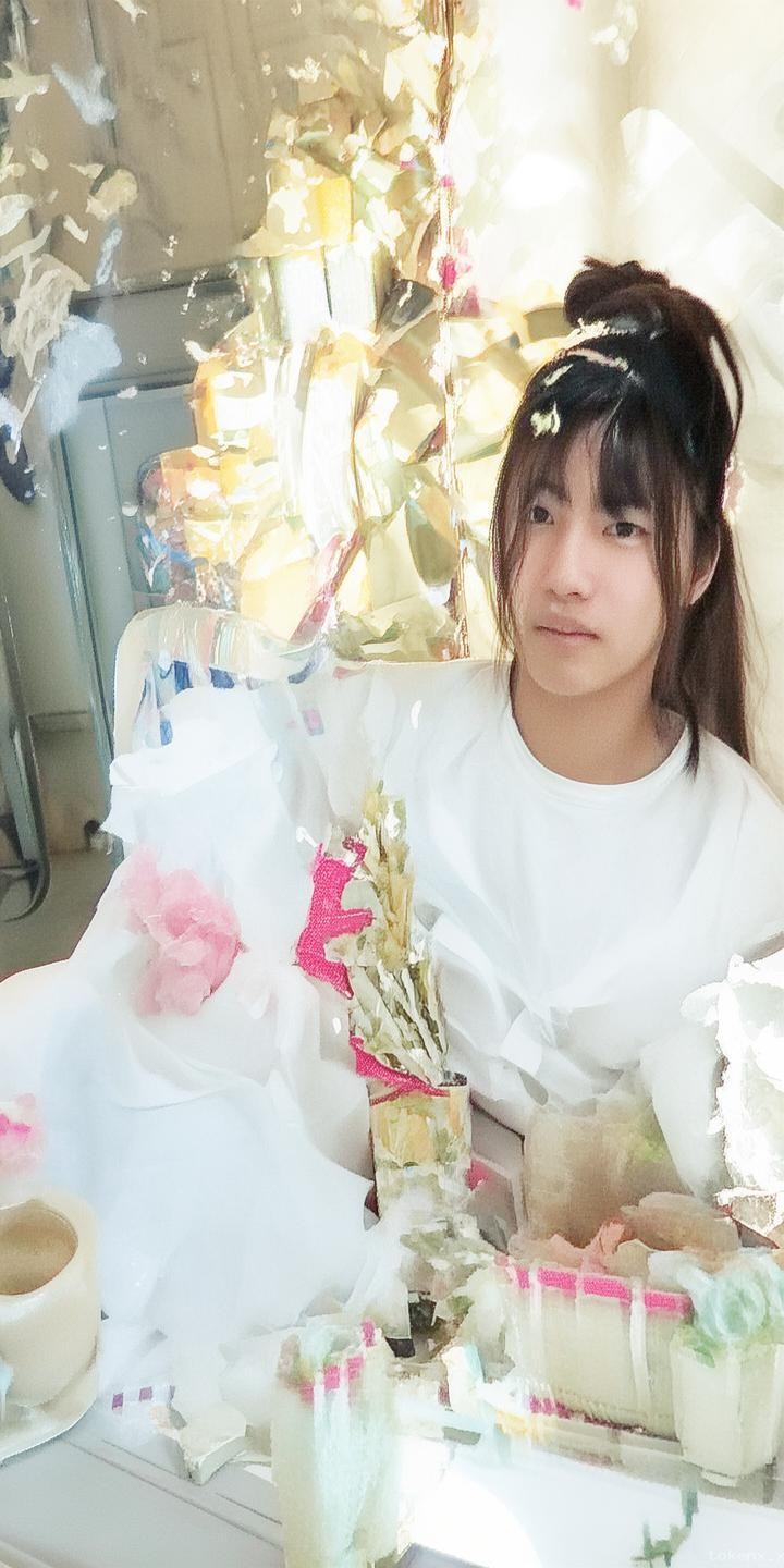 《素晴》4人組顏藝表情包熱度解析：B站UP主的創意狂歡與行業洞察