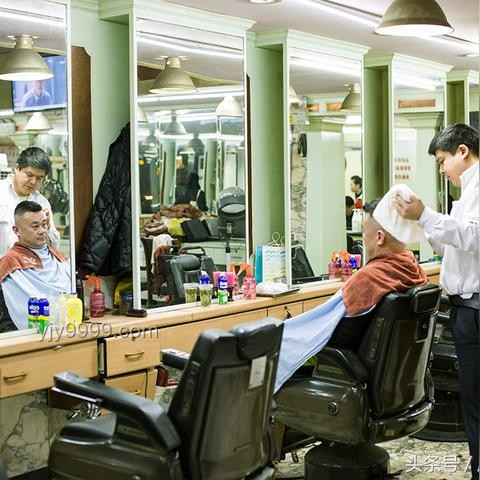 全國各地現(xiàn)理發(fā)店倒閉潮，探析非電商沖擊下的倒閉原因