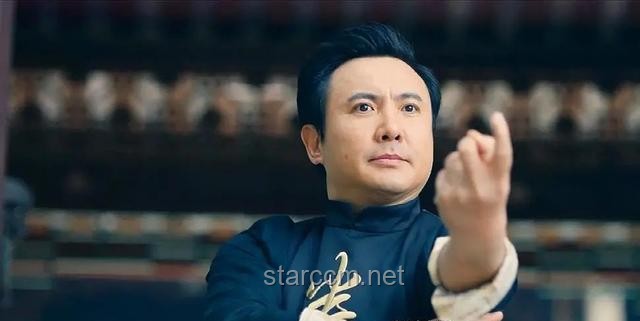 賈玲事業(yè)轉型背后的娛樂行業(yè)新動向：挑戰(zhàn)與機遇并存