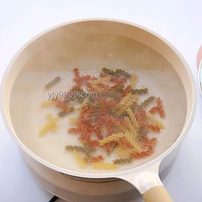 為什么被老虎捕食的生物未進化出三色視覺？