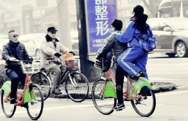 騎自行車的心理咨詢師能否為開豪車的成功精英提供心理咨詢服務？未來趨勢洞察