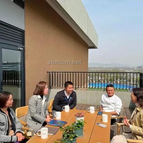 馬斯克“換帽”背后的行業(yè)風(fēng)向標(biāo)：科技、能源、汽車與政治的交織影響
