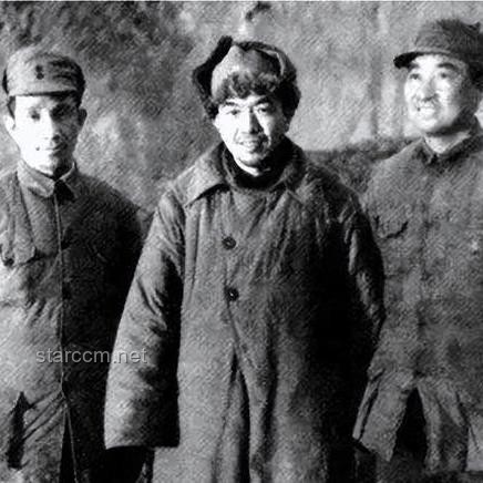在深淵里起舞，在崩潰中舉杯：探索逆境中的積極心態與自我救贖