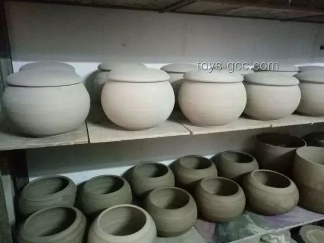 從1塊泥巴到上億天價！非遺汝瓷與傳統陶瓷的技藝、價值與市場對比