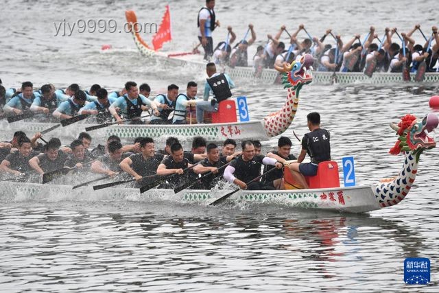 龍舟賽上劃最快的原來(lái)是救援隊(duì)：專業(yè)性與團(tuán)隊(duì)協(xié)作的極致展現(xiàn)