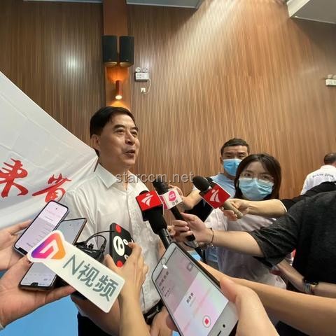 端午節蘇炳添參與廣州劃龍舟：體育明星跨界效應的深度剖析