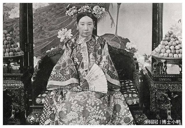 慈禧年輕時(shí)唯一照片現(xiàn)世！現(xiàn)存美國(guó)博物館，一睹真容真開(kāi)眼！
