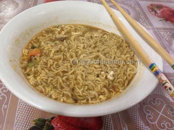 現在的食品科技對比：腐乳與方便面調料的鮮味之爭