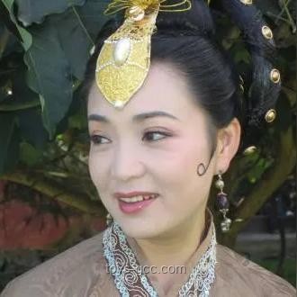 《還珠格格》皇后角色深度解析：真壞還是復雜人性？