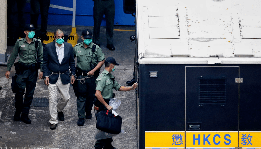 香港警方對恒生銀行兩次搶劫案的回應對比分析