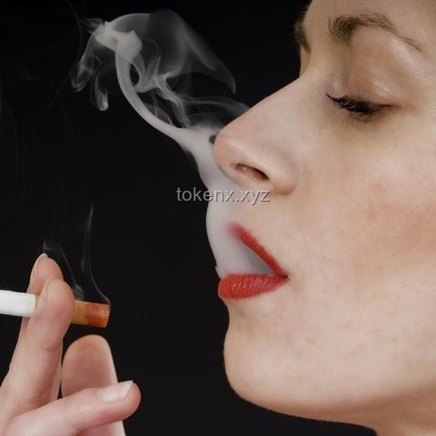 小伙辦公室二手煙中掙扎，疑患肺癌的警醒之路