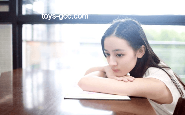 12秒墜入迪麗熱巴的明媚美學探析
