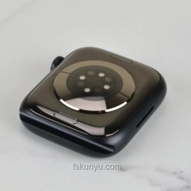 Apple Watch Series 8 vs. Fitbit Sense：智能健康追蹤對比