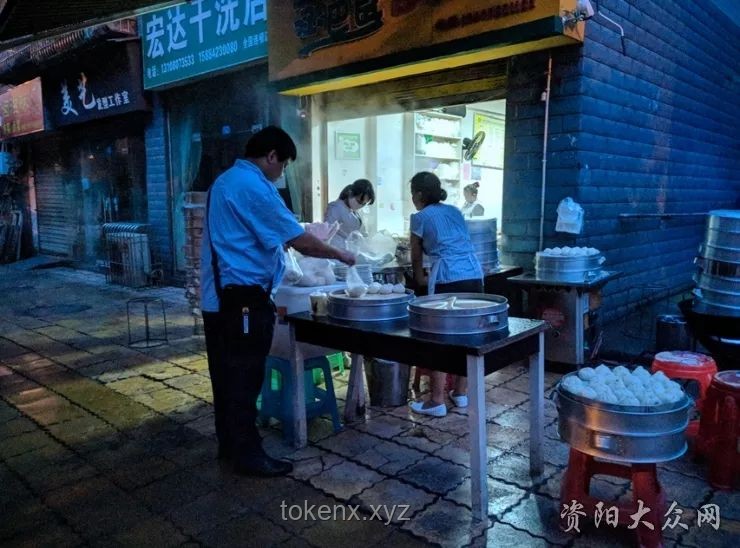 桔子酒店驚魂夜：蒸熟的蟑螂竟成“意外加餐”??