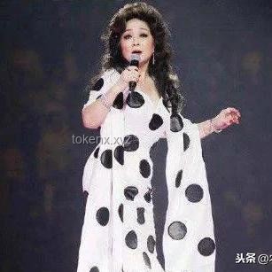 歌手直播與傳統(tǒng)錄播的對比分析