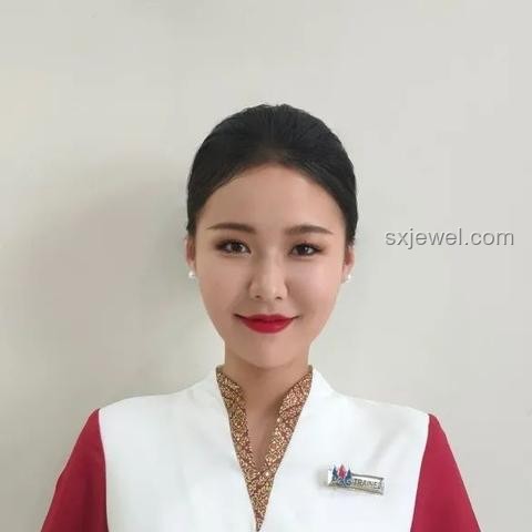 "乾坤未定，教育黑馬逆襲記"案例研究