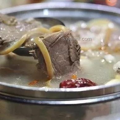 腐乳VS方便面調料：現(xiàn)代食品科技下的鮮味對決