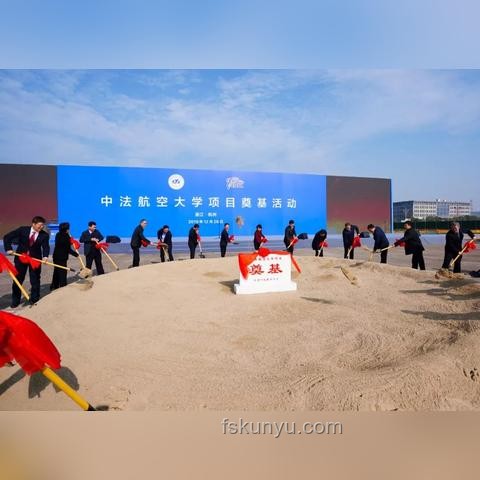 浙江家長車標改985現(xiàn)象透視：教育焦慮與心態(tài)轉(zhuǎn)變