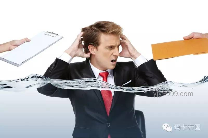 瞬間認清人性的復雜：小張的職場轉變案例