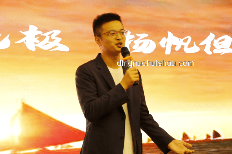 與抑郁少年同行：理解“站在一起”的力量??