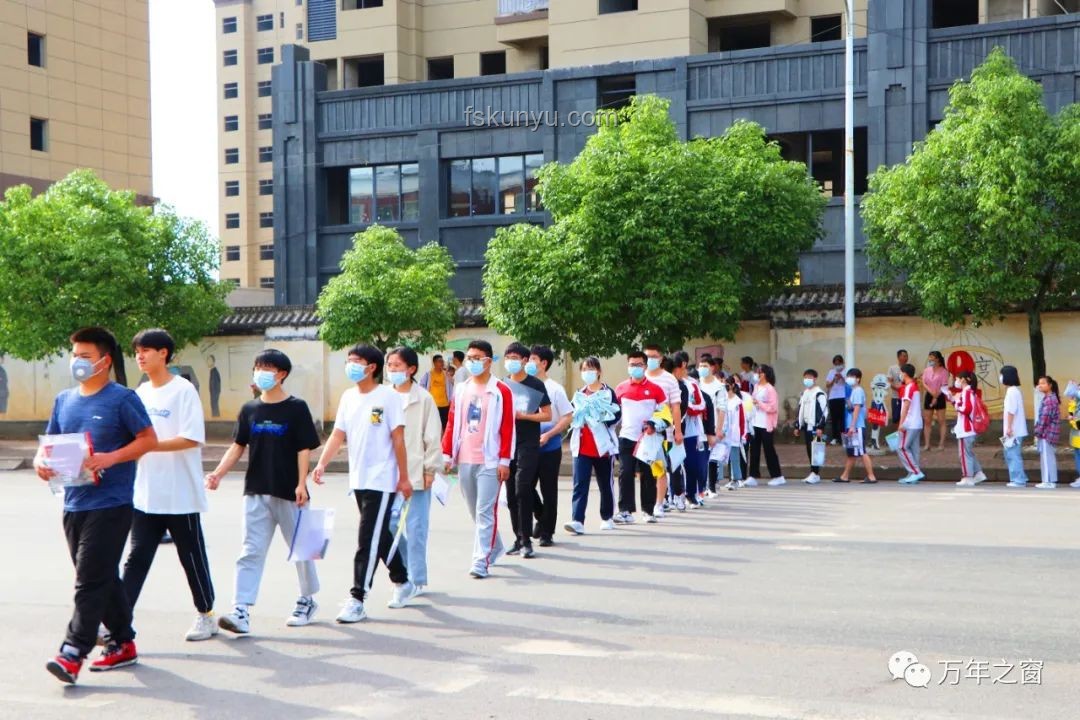 被錄取仍赴考，未來高考生態(tài)新趨勢？