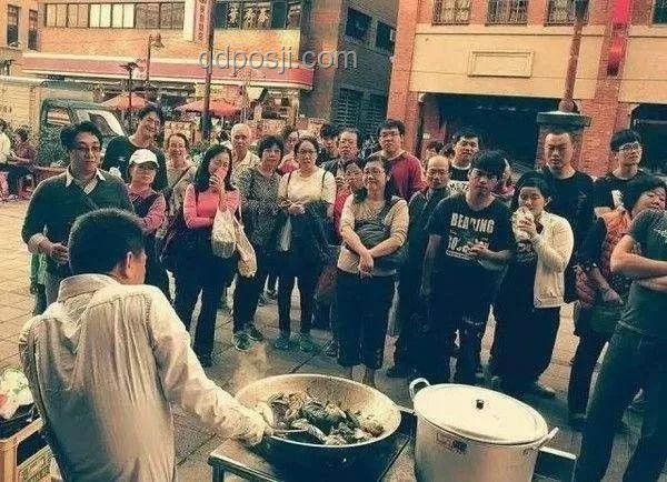 “賭王”家族與街頭小販：孫女?dāng)[攤背后的多維對比