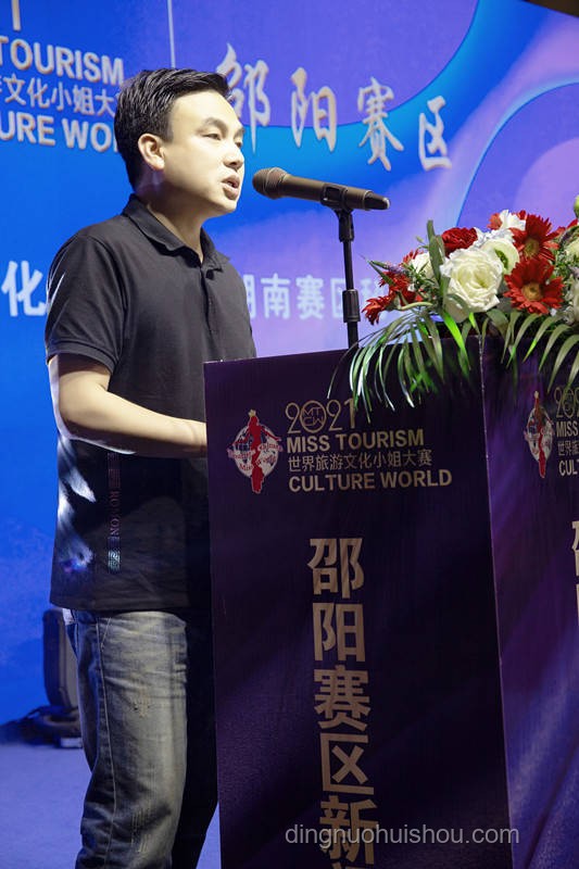 臺灣網(wǎng)紅被投喂“大陸美食三件套”：一場跨海峽的文化與輿論交鋒