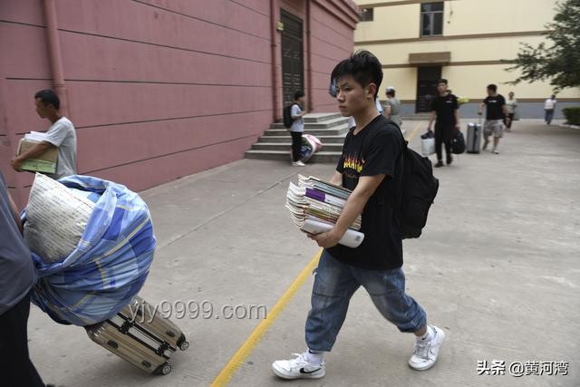 高考后行李搬運服務興起，女生案例凸顯市場需求