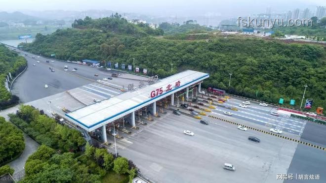 137座收費(fèi)站“復(fù)活”：國(guó)道收費(fèi)新篇，是復(fù)古還是財(cái)政之困？
