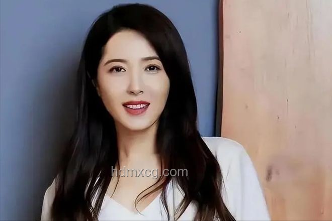 為何長相普通卻被認為是大美女？魅力、氣質(zhì)與自信的塑造