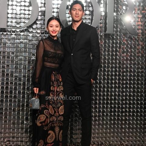 眾多明星走紅毯時王子文不慎摔倒案例研究