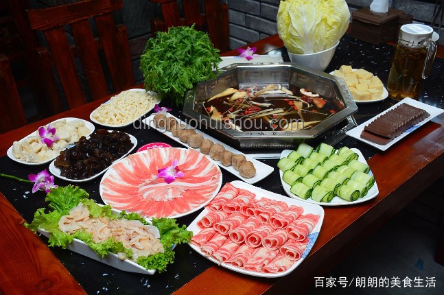 海底撈轉(zhuǎn)型之路：從火鍋巨頭到賣盒飯的背后的邏輯