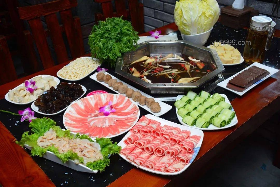 海底撈跨界賣盒飯：創新求生的火鍋新篇