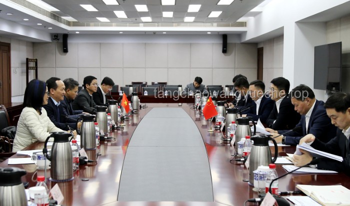 國家鐵路局局長費東斌違紀(jì)違法案深度分析