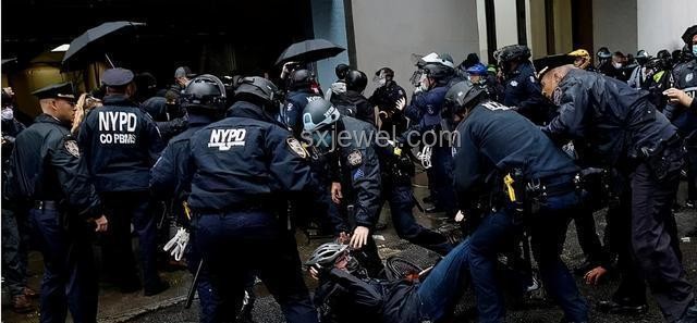 洛杉磯暴亂中的行業微光：中國大媽環保行動引發深思