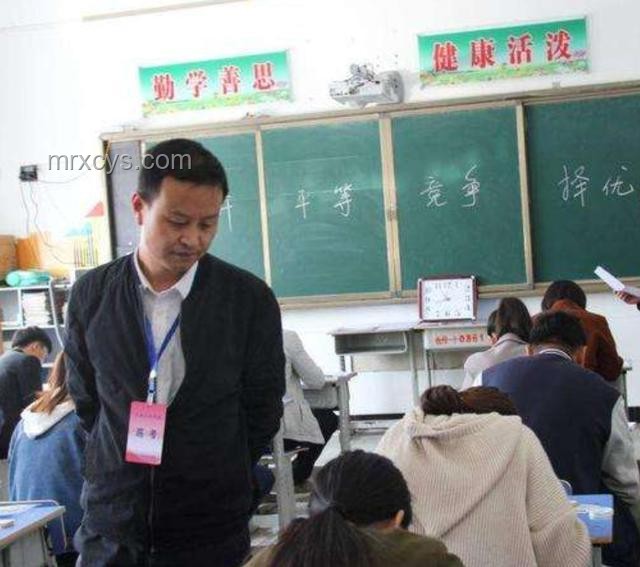 鄉(xiāng)鎮(zhèn)公務(wù)員之路：年輕人新寵，比港大碩士還香！