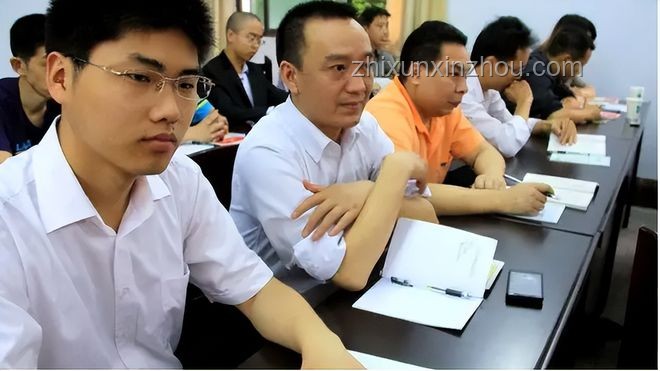 年輕人鄉鎮公務員之路：比港大碩士更香的選擇？
