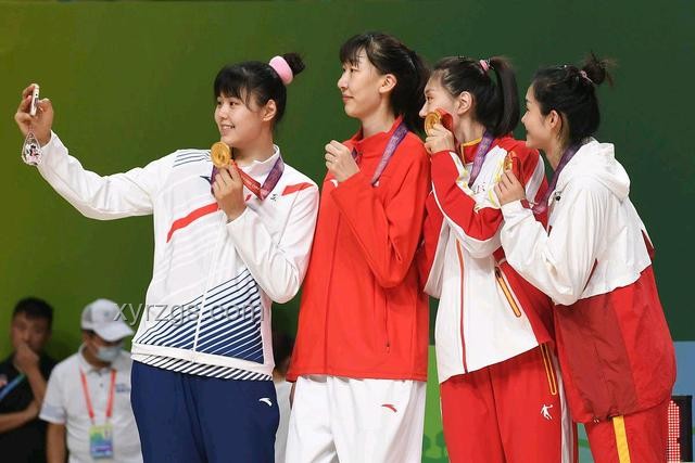 張子宇身高優勢對比：對手難以阻擋的2米26巨塔