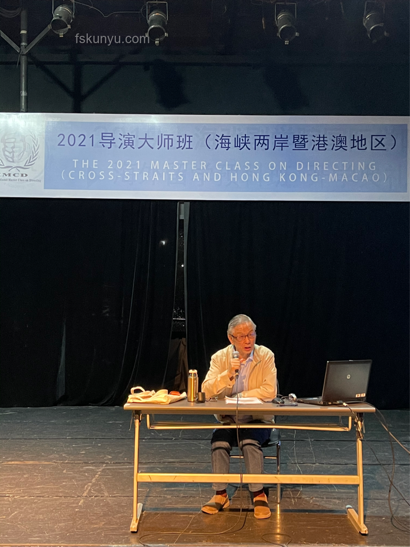 章子怡母女上影節(jié)：跨界啟航，創(chuàng)新親子互動新篇章