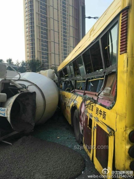 沈陽公交車與多車相撞事故案例研究
