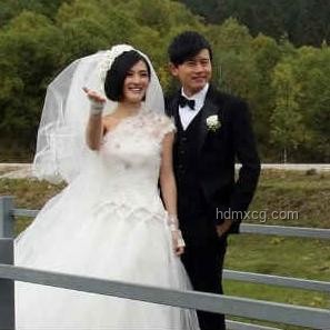 謝娜張杰互動新趨勢：幽默回應背后的情感營銷升級