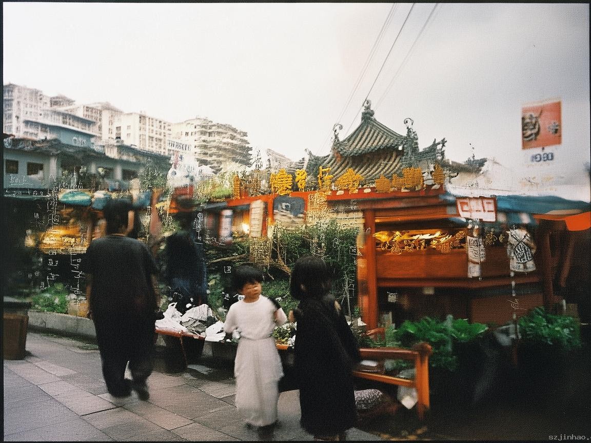盲人大學(xué)生的校園日常對(duì)比：舍友態(tài)度兩極化解析